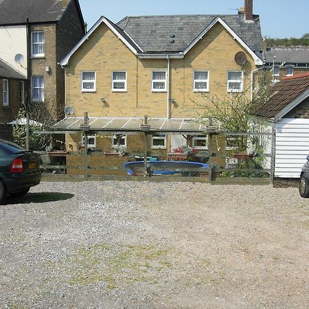 Longfield Guest House Dover Kültér fotó