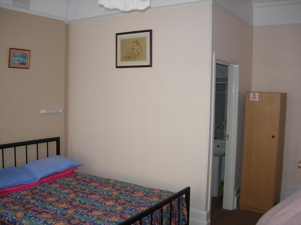 Longfield Guest House Dover Szoba fotó